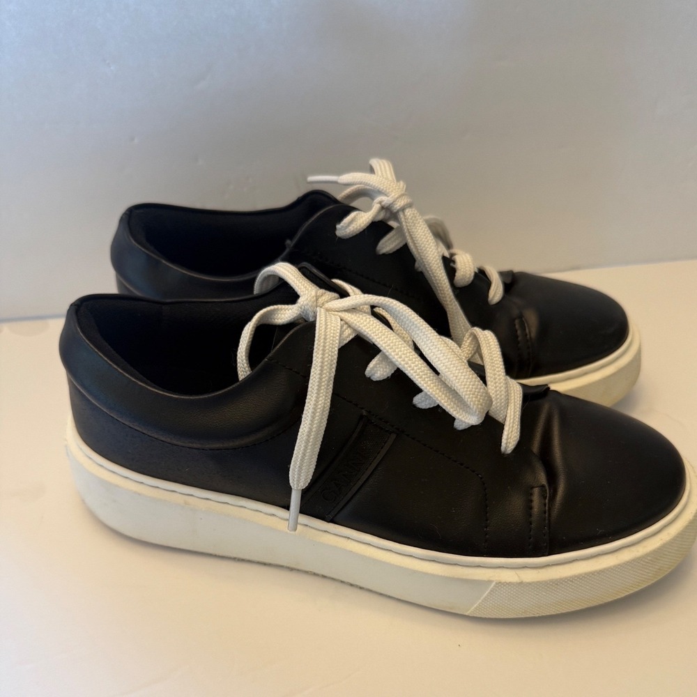 GANNI Black Low Top Flatform Sneakers S2028 Round Toe Lace Up Womens Size 36